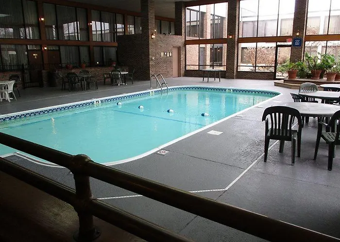 Magnuson Grand And Conference Center Hotel Raymond
