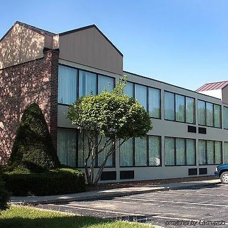 Magnuson Grand And Conference Center Hotel