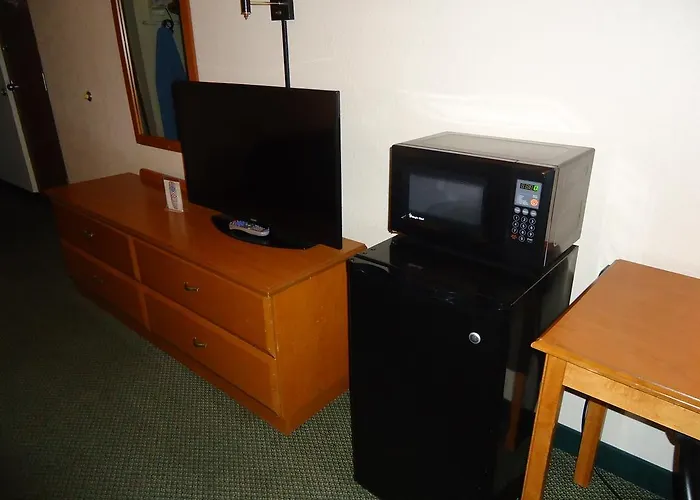 Magnuson Grand And Conference Center Hotel