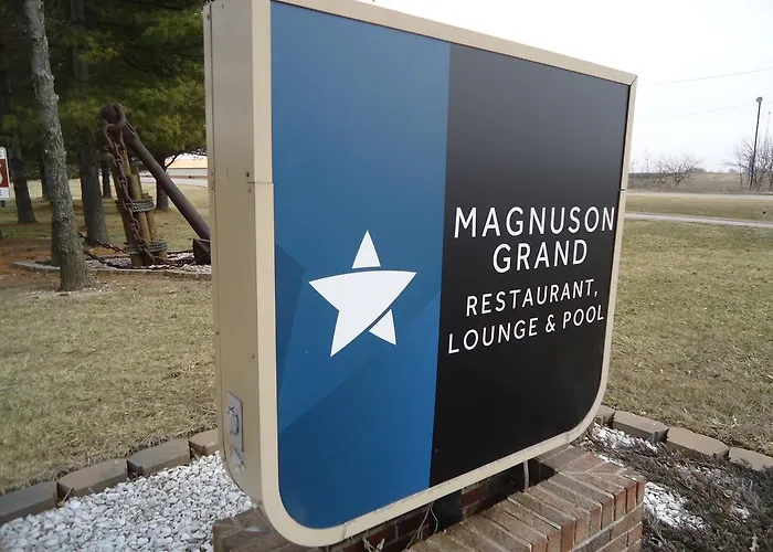 Hotel Magnuson Grand And Conference Center Raymond